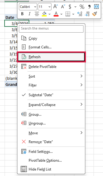 Right-click menu on the Pivot Table with Refresh highlighted